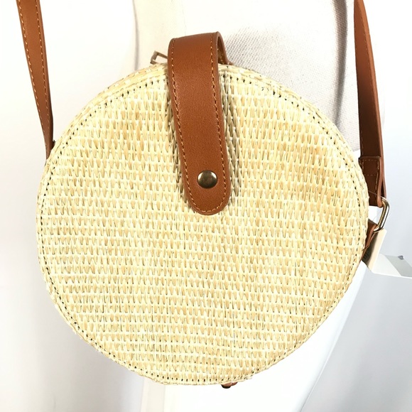 LA Express Handbags - LA express straw round purse
